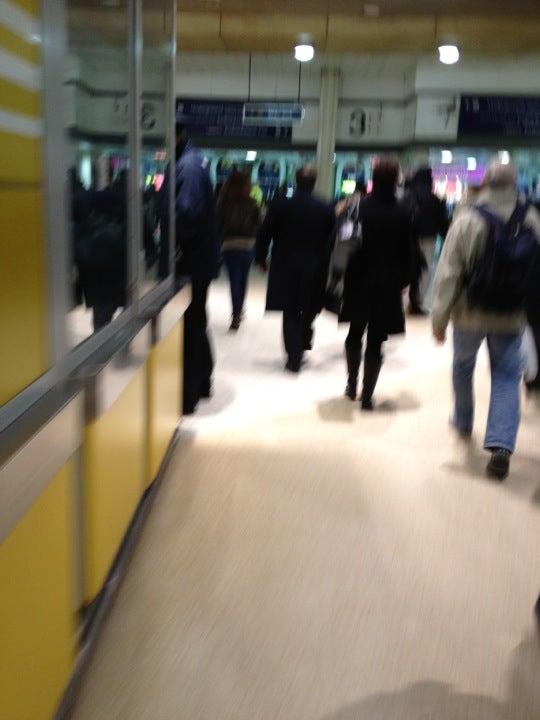 Charing Cross Railway Station (CHX)
