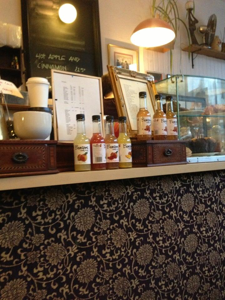 The Quarters Cafe