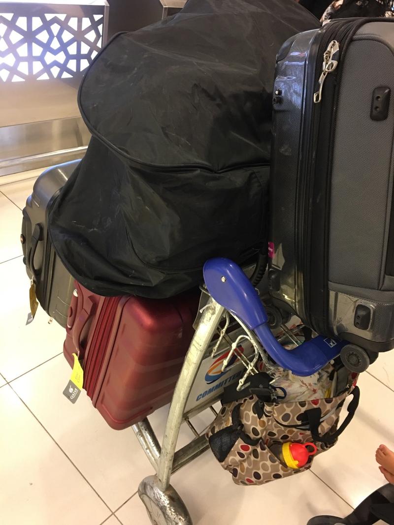 Zayed International Airport (AUH) (مطار زايد الدولي)